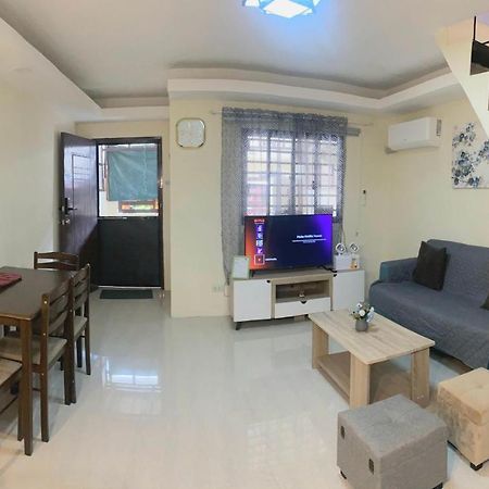 2 Bedroom Townhouse In Bacolod City Exterior photo